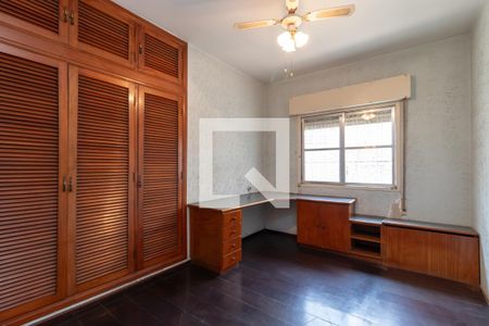 Casa à venda com 211m², 5 quartos e 3 vagasQuarto 3