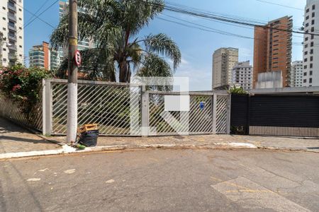 Casa à venda com 211m², 5 quartos e 3 vagasFachada