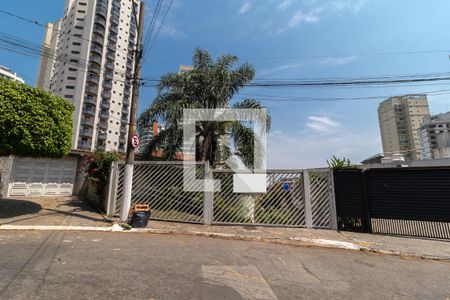 Casa à venda com 211m², 5 quartos e 3 vagasFachada