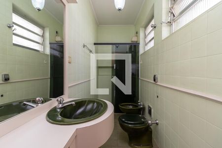 Casa à venda com 211m², 5 quartos e 3 vagasBanheiro da Suíte