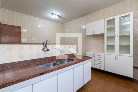 Casa à venda com 211m², 5 quartos e 3 vagasCozinha