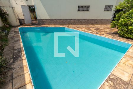 Casa à venda com 211m², 5 quartos e 3 vagasPiscina