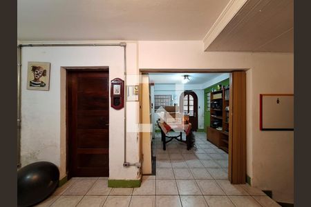 Casa à venda com 300m², 4 quartos e 5 vagas Casa à venda com 300m², 4 quartos e 5 vagasPiso inferior