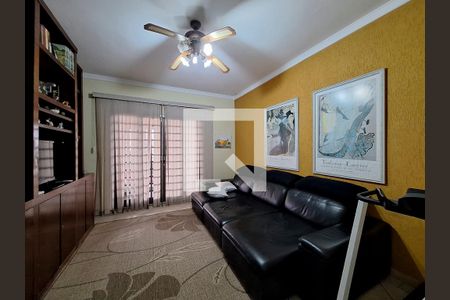 Casa à venda com 300m², 4 quartos e 5 vagas Casa à venda com 300m², 4 quartos e 5 vagasSala Tv