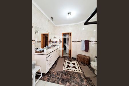 Casa à venda com 300m², 4 quartos e 5 vagas Casa à venda com 300m², 4 quartos e 5 vagasBanheiro Quarto 3