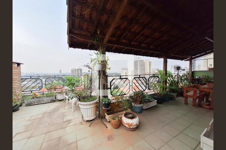 Casa à venda com 300m², 4 quartos e 5 vagas Casa à venda com 300m², 4 quartos e 5 vagasVaranda Sala Tv