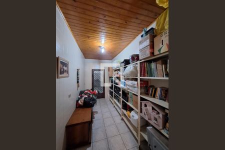 Casa à venda com 300m², 4 quartos e 5 vagas Casa à venda com 300m², 4 quartos e 5 vagasPiso inferior