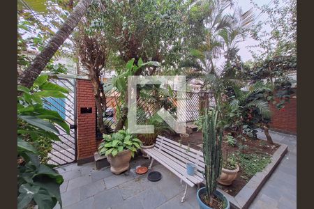 Casa à venda com 300m², 4 quartos e 5 vagas Casa à venda com 300m², 4 quartos e 5 vagasJardim entrada