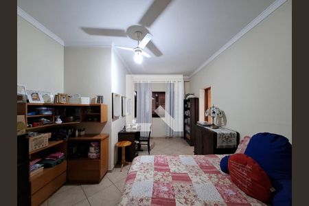 Casa à venda com 300m², 4 quartos e 5 vagas Casa à venda com 300m², 4 quartos e 5 vagasQuarto 2