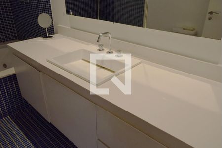 Apartamento à venda com 222m², 3 quartos e 2 vagasBanheiro