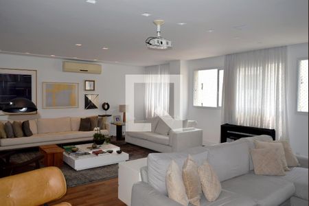 Apartamento à venda com 222m², 3 quartos e 2 vagasSala de estar/TV
