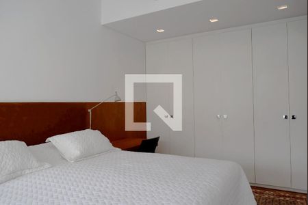 Apartamento à venda com 222m², 3 quartos e 2 vagasSuíte