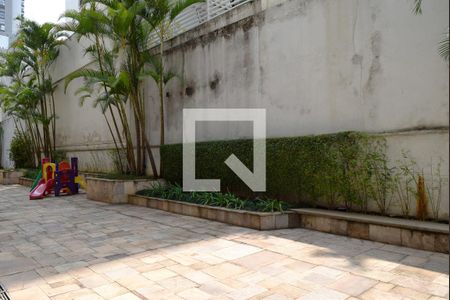 Apartamento à venda com 222m², 3 quartos e 2 vagasLateral