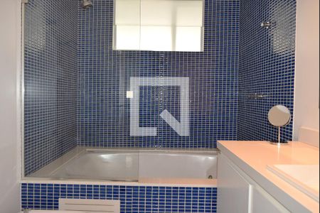 Apartamento à venda com 222m², 3 quartos e 2 vagasBanheiro