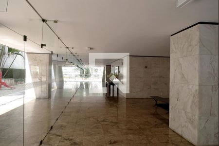 Apartamento à venda com 222m², 3 quartos e 2 vagasHall de entrada