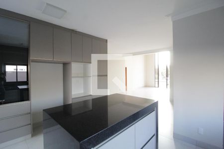 Casa de condomínio para alugar com 232m², 4 quartos e 4 vagasCozinha