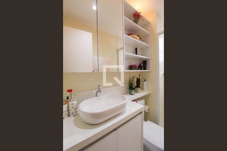 Apartamento à venda com 51m², 2 quartos e 1 vaga Apartamento à venda com 51m², 2 quartos e 1 vagaBanheiro