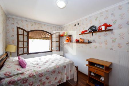 Casa à venda com 338m², 4 quartos e 4 vagas Casa à venda com 338m², 4 quartos e 4 vagasQuarto 1