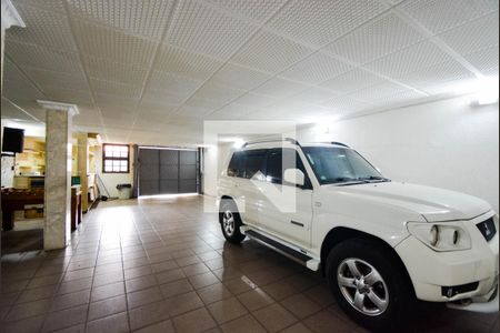 Casa à venda com 338m², 4 quartos e 4 vagas Casa à venda com 338m², 4 quartos e 4 vagasGaragem