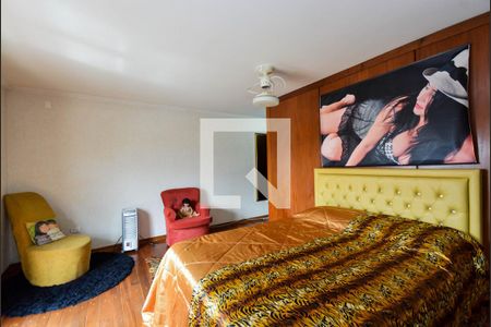 Casa à venda com 338m², 4 quartos e 4 vagas Casa à venda com 338m², 4 quartos e 4 vagasSuíte