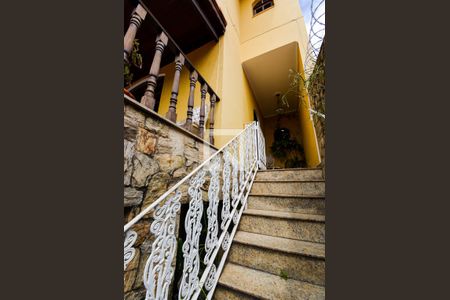 Casa à venda com 338m², 4 quartos e 4 vagas Casa à venda com 338m², 4 quartos e 4 vagasEntrada Social