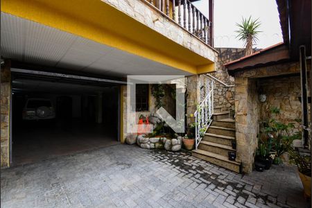 Casa à venda com 338m², 4 quartos e 4 vagas Casa à venda com 338m², 4 quartos e 4 vagasEntrada Social