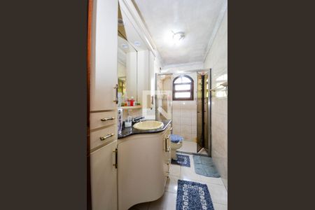 Casa à venda com 338m², 4 quartos e 4 vagas Casa à venda com 338m², 4 quartos e 4 vagasBanheiro Social