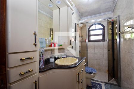 Casa à venda com 338m², 4 quartos e 4 vagas Casa à venda com 338m², 4 quartos e 4 vagasBanheiro Social