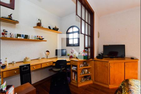 Casa à venda com 338m², 4 quartos e 4 vagas Casa à venda com 338m², 4 quartos e 4 vagasSuíte