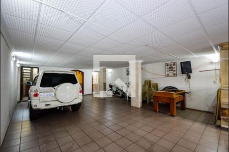 Casa à venda com 338m², 4 quartos e 4 vagas Casa à venda com 338m², 4 quartos e 4 vagasGaragem