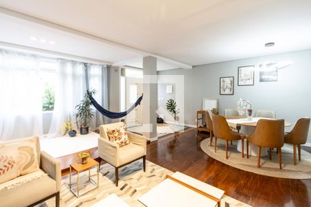 Casa à venda com 450m², 5 quartos e 4 vagas