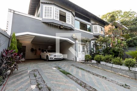 Casa à venda com 450m², 5 quartos e 4 vagas
