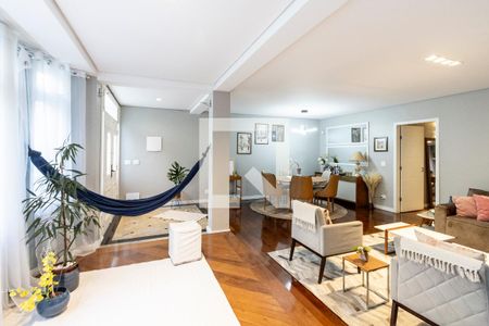 Casa à venda com 450m², 5 quartos e 4 vagas