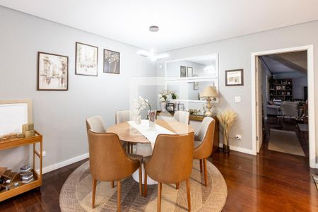 Casa à venda com 450m², 5 quartos e 4 vagas