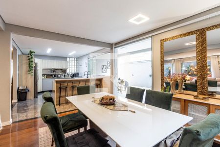 Casa à venda com 450m², 5 quartos e 4 vagas