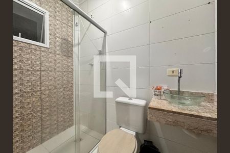 Banheiro de apartamento para alugar com 2 quartos, 50m² em Jardim Santo Antônio, Santo André