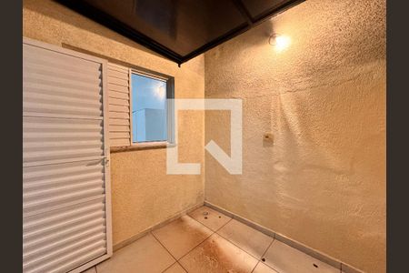 Área privativa de apartamento para alugar com 2 quartos, 50m² em Jardim Santo Antônio, Santo André