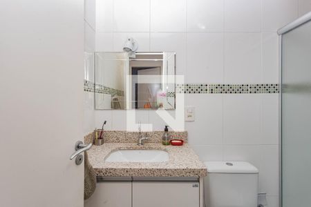 Banheiro de apartamento para alugar com 2 quartos, 55m² em Vila Marte, São Paulo