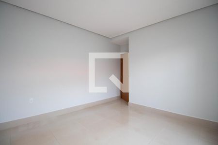 Casa de condomínio à venda com 300m², 3 quartos e 2 vagas Casa de condomínio à venda com 300m², 3 quartos e 2 vagasSuíte 3