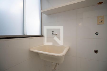 Casa de condomínio à venda com 300m², 3 quartos e 2 vagas Casa de condomínio à venda com 300m², 3 quartos e 2 vagasÁrea de Serviço