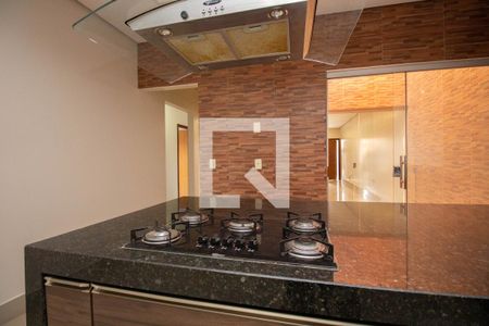 Casa de condomínio à venda com 300m², 3 quartos e 2 vagas Casa de condomínio à venda com 300m², 3 quartos e 2 vagasCozinha