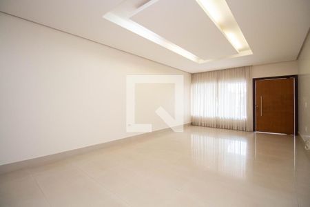 Casa de condomínio à venda com 300m², 3 quartos e 2 vagas Casa de condomínio à venda com 300m², 3 quartos e 2 vagasSala