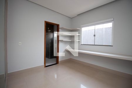 Casa de condomínio à venda com 300m², 3 quartos e 2 vagas Casa de condomínio à venda com 300m², 3 quartos e 2 vagasSuíte 2