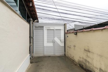 Casa à venda com 155m², 3 quartos e 2 vagas Casa à venda com 155m², 3 quartos e 2 vagasÁrea comum - Portão automático da garagem