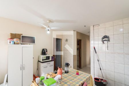 Casa à venda com 155m², 3 quartos e 2 vagas Casa à venda com 155m², 3 quartos e 2 vagasCozinha