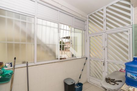 Casa à venda com 155m², 3 quartos e 2 vagas Casa à venda com 155m², 3 quartos e 2 vagasÁrea de Serviço