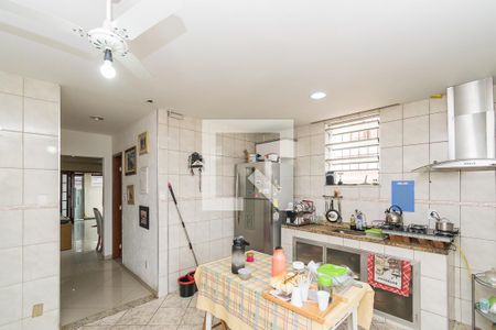 Casa à venda com 155m², 3 quartos e 2 vagas Casa à venda com 155m², 3 quartos e 2 vagasCozinha