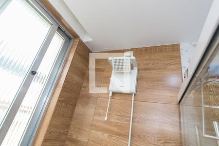 Casa à venda com 155m², 3 quartos e 2 vagas Casa à venda com 155m², 3 quartos e 2 vagasBanheiro 2