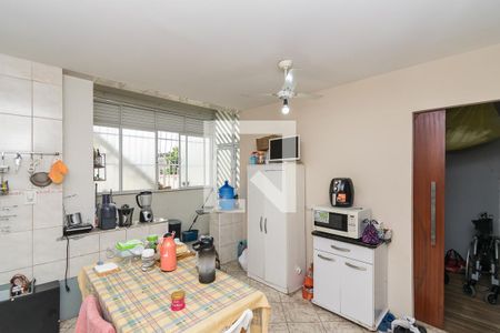 Casa à venda com 155m², 3 quartos e 2 vagas Casa à venda com 155m², 3 quartos e 2 vagasCozinha