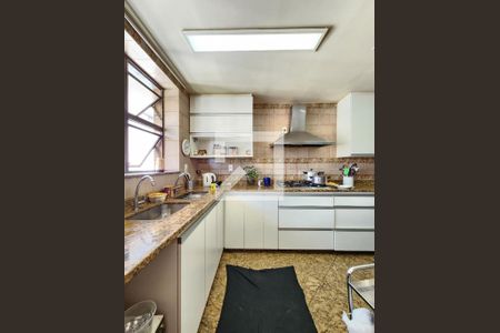 Apartamento à venda com 250m², 4 quartos e 3 vagas Apartamento à venda com 250m², 4 quartos e 3 vagasCozinha